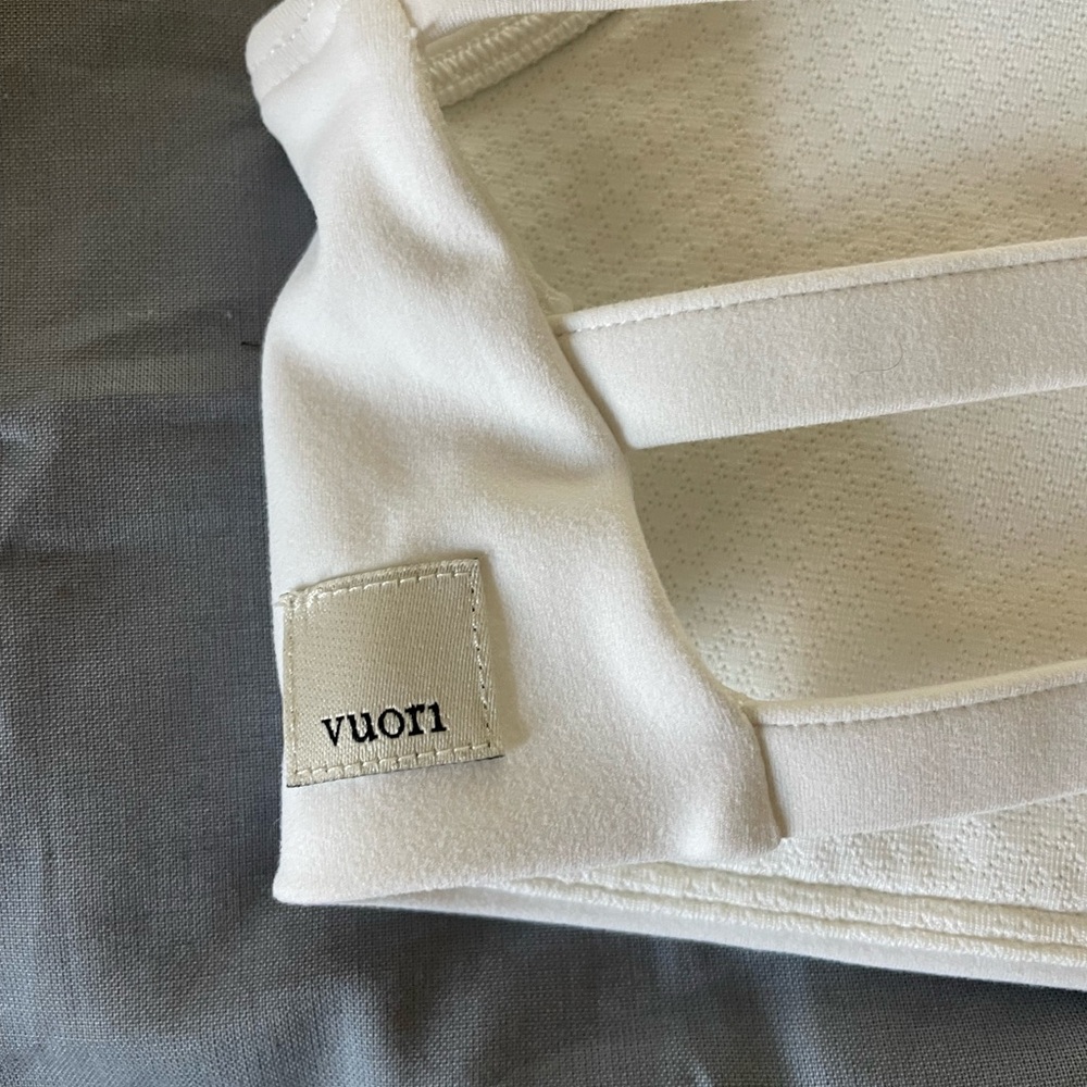 Vuori white  Activewear Top size small. Worn once.